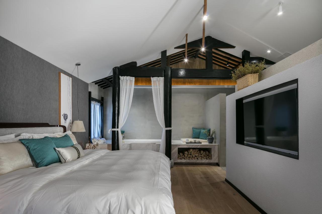 Lijiangl Hotel Liman Shenmiji Inn Лицзян Экстерьер фото