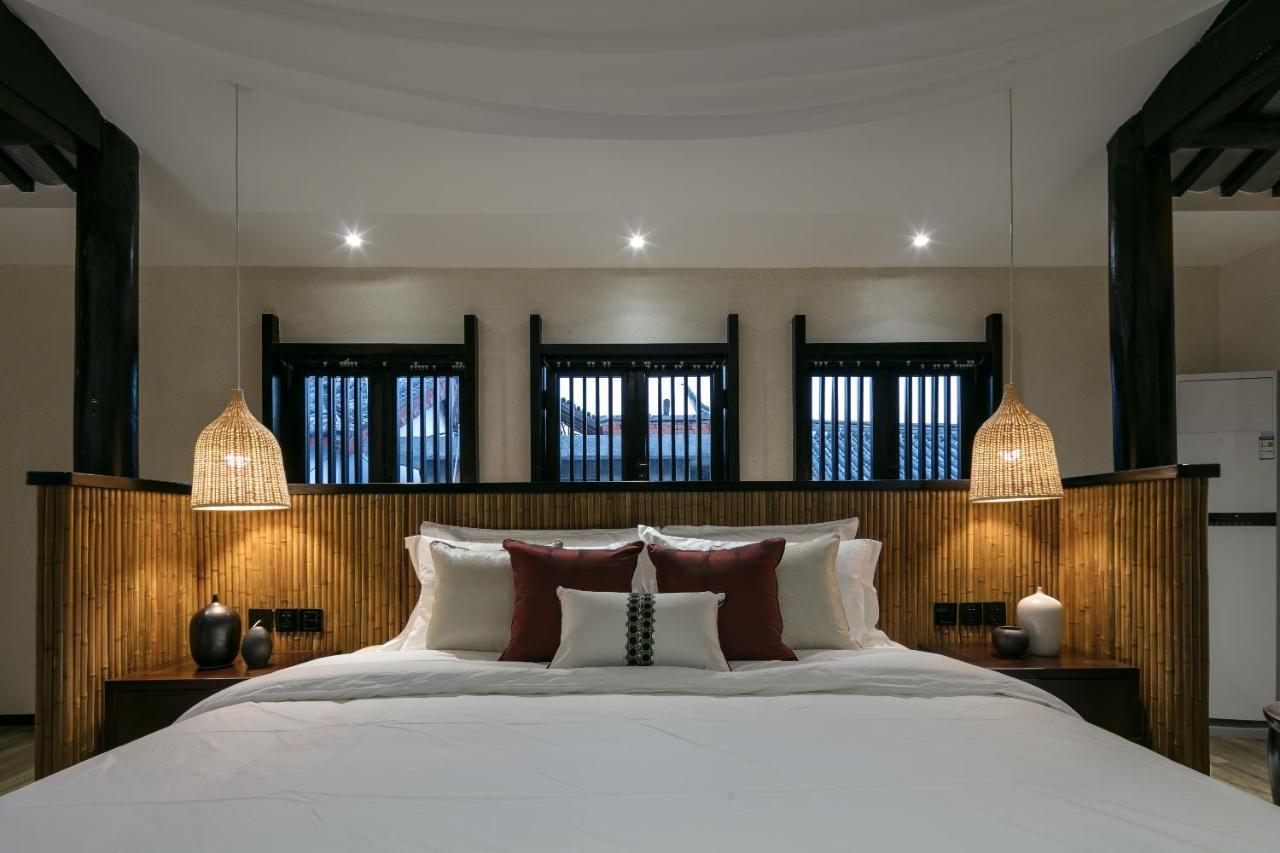 Lijiangl Hotel Liman Shenmiji Inn Лицзян Экстерьер фото